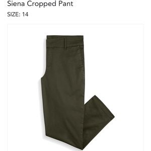Green cropped pant